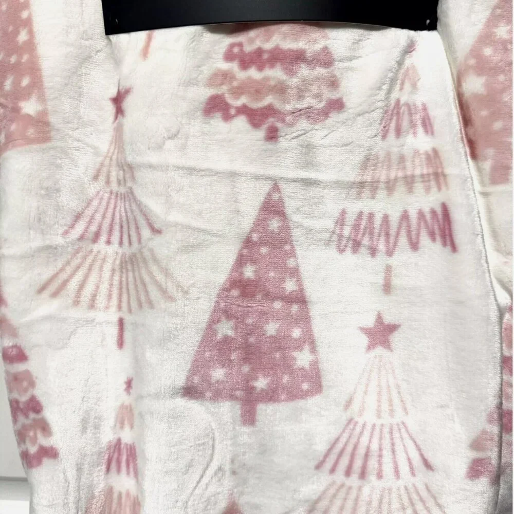 Rachel Roy Pink Modern Christmas Trees Throw Blanket Oversized Microfleece NEW